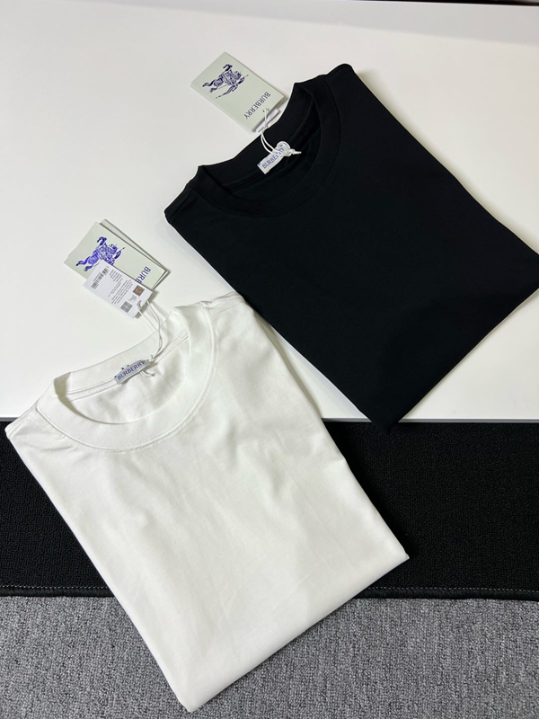 ブランドTシャツ角部分ディテール